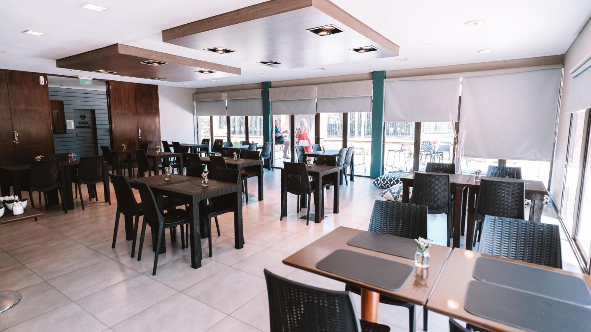 Casa Campus Pilar Suites Екстериор снимка