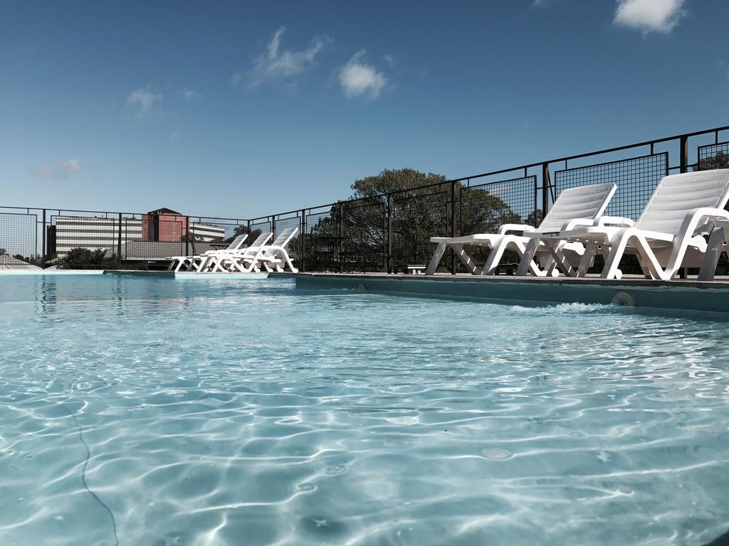 Casa Campus Pilar Suites Екстериор снимка