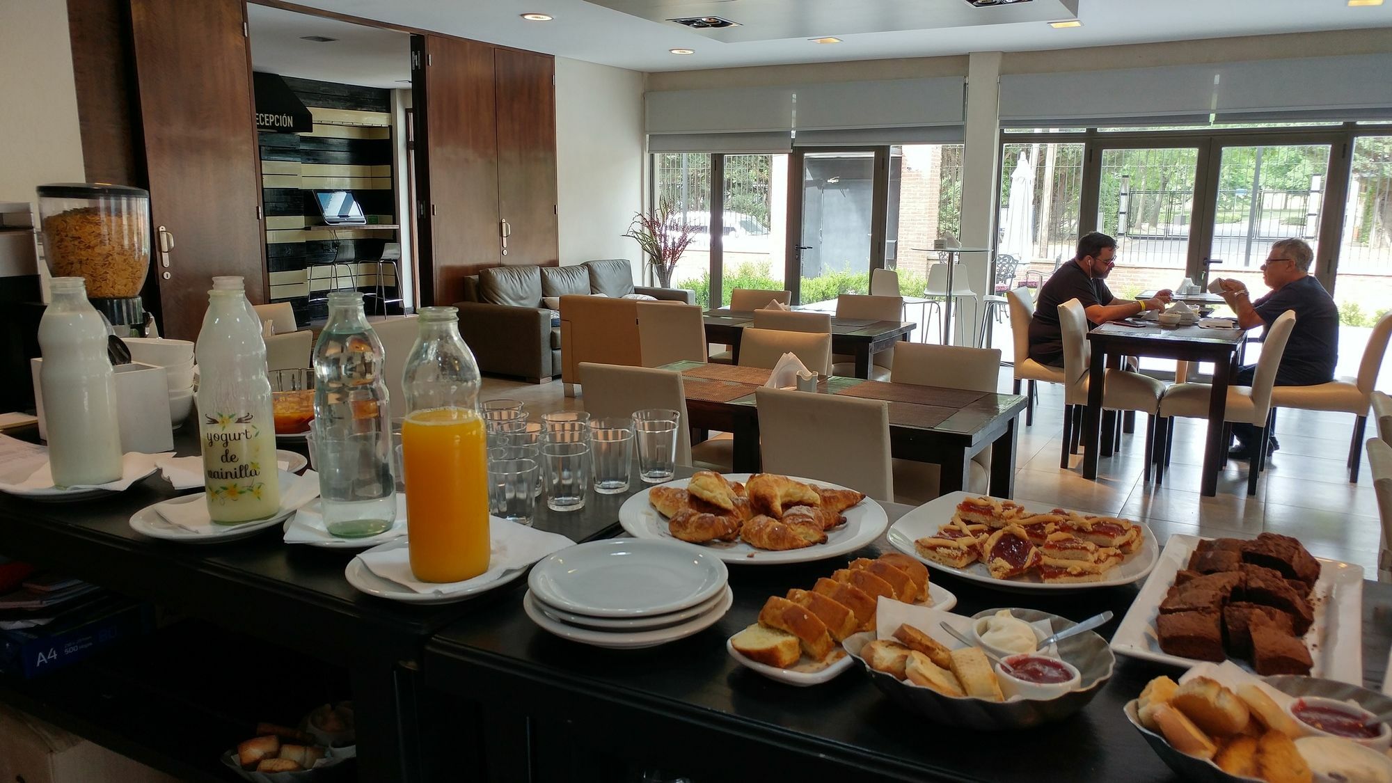 Casa Campus Pilar Suites Екстериор снимка